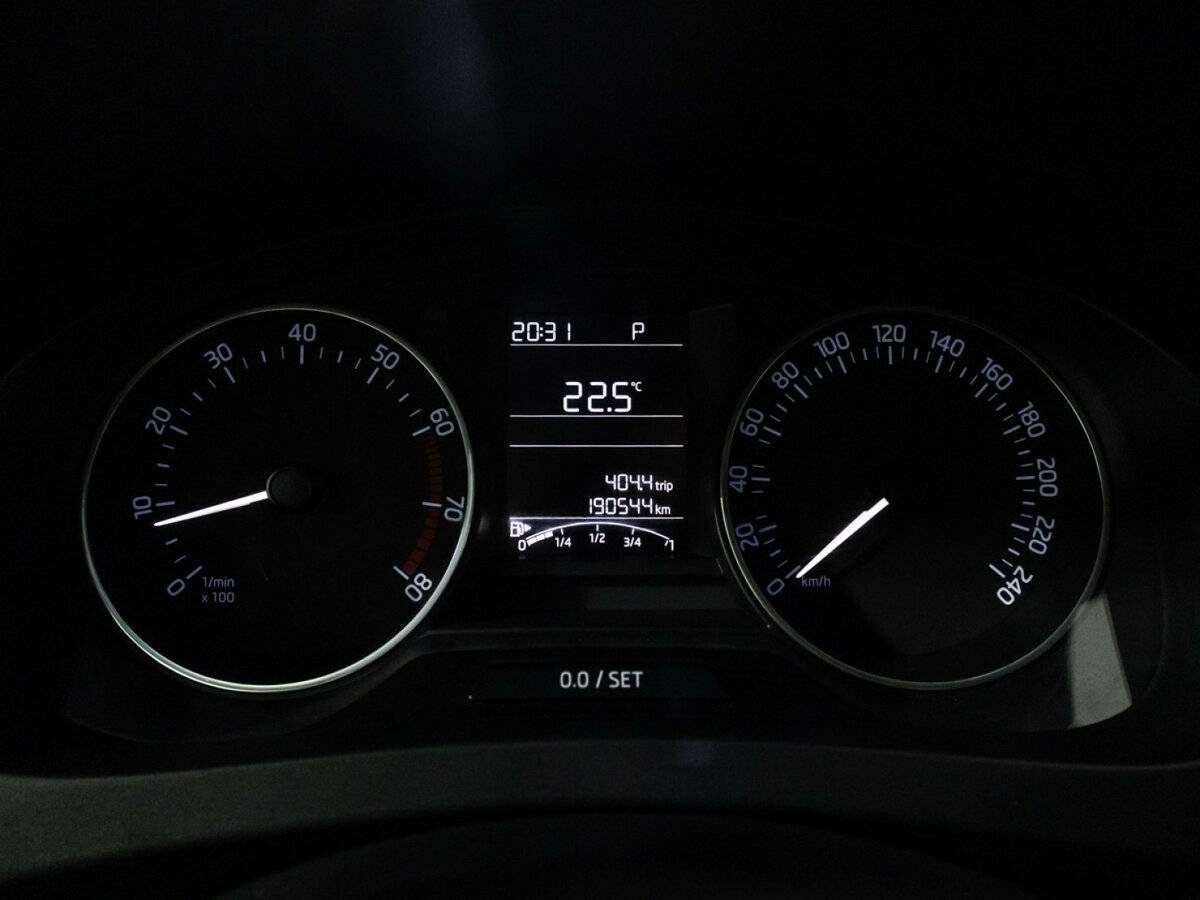 Б/У Шкода Рапид 2015 года. Фото: #11