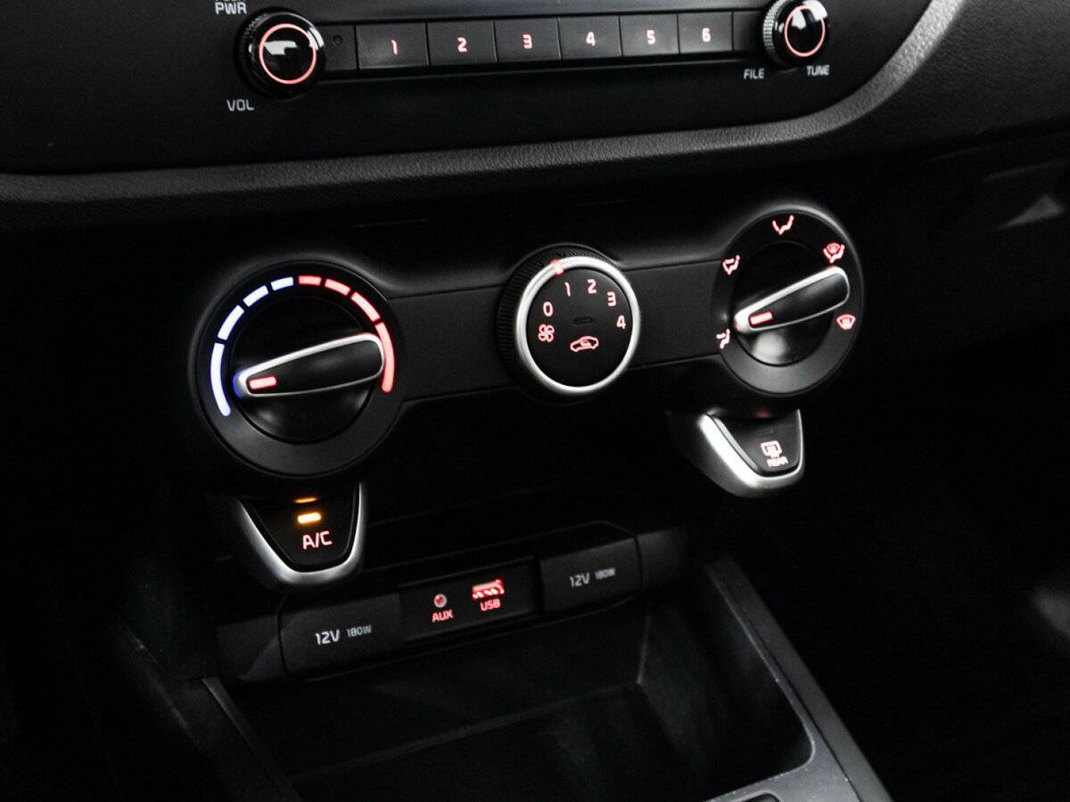 Б/У Киа Рио 2019 года. Фото: #14