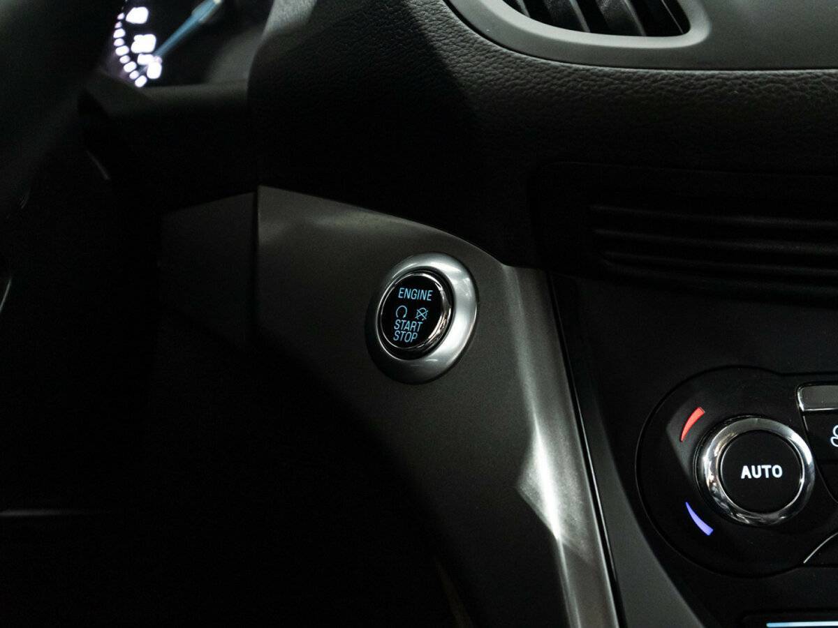 Б/У Форд Куга 2016 года. Фото: #15