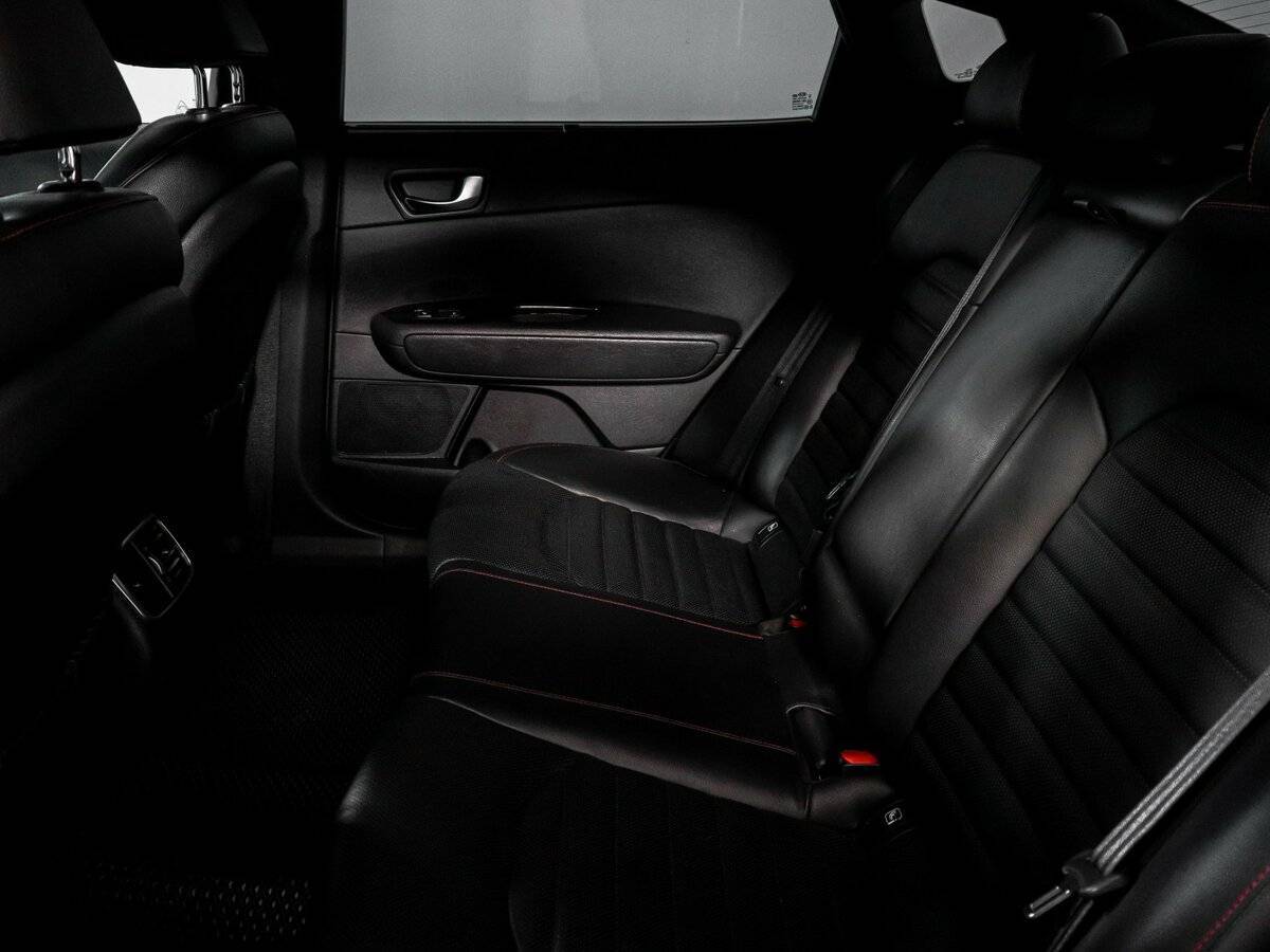 Б/У Киа Оптима 2017 года. Фото: #9