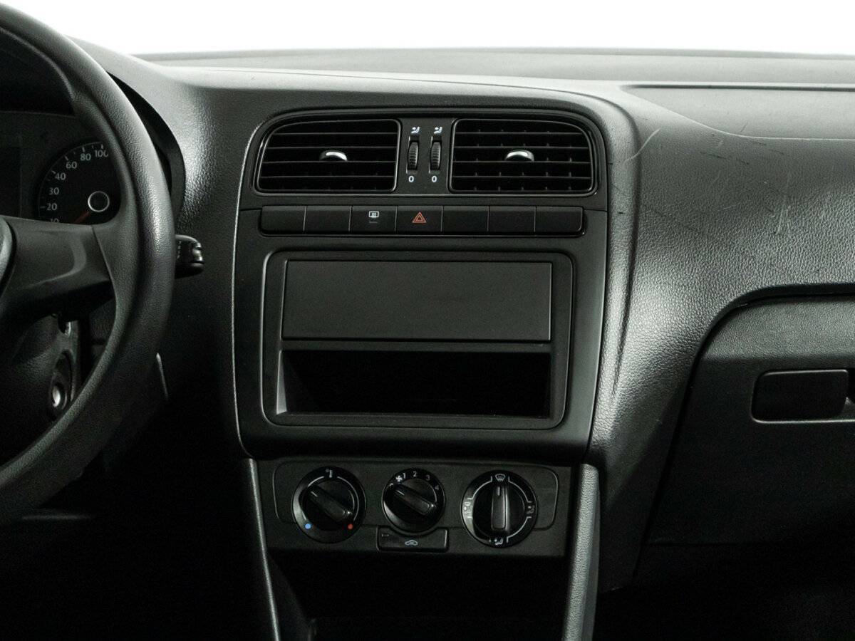 Б/У Фольксваген Поло 2016 года. Фото: #13