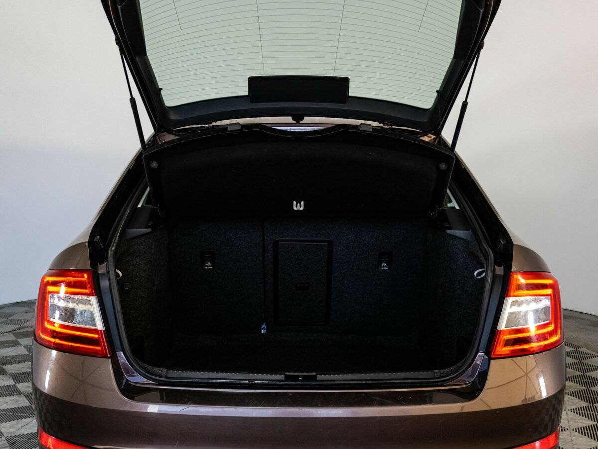 Б/У Шкода Октавия 2014 года. Фото: #14