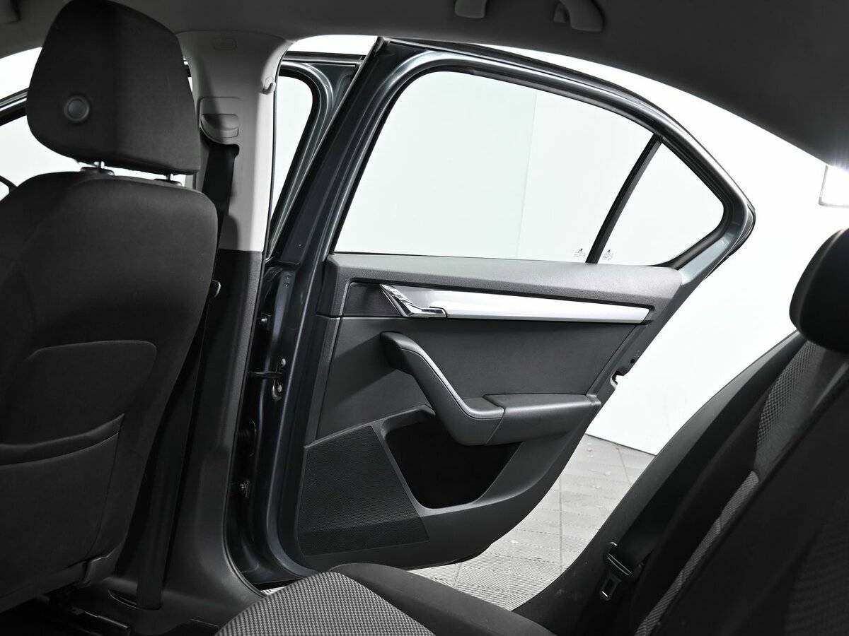 Б/У Шкода Октавия 2014 года. Фото: #16