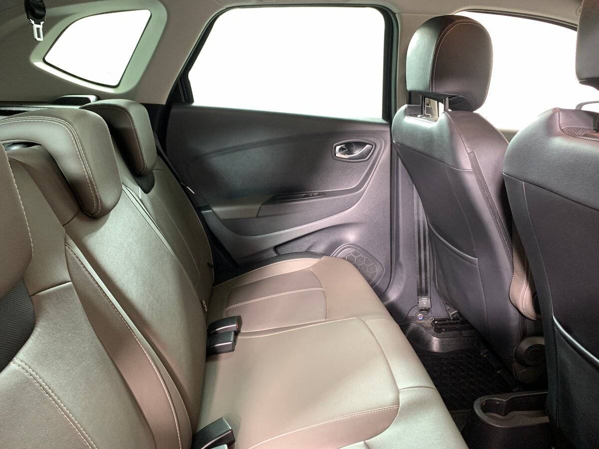 Б/У Рено Каптюр 2018 года. Фото: #16