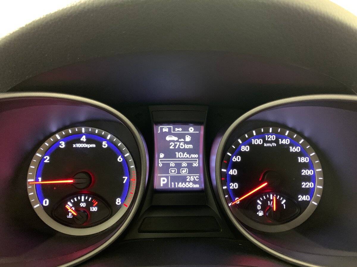 Б/У Хендай Санта Фе 2014 года. Фото: #13