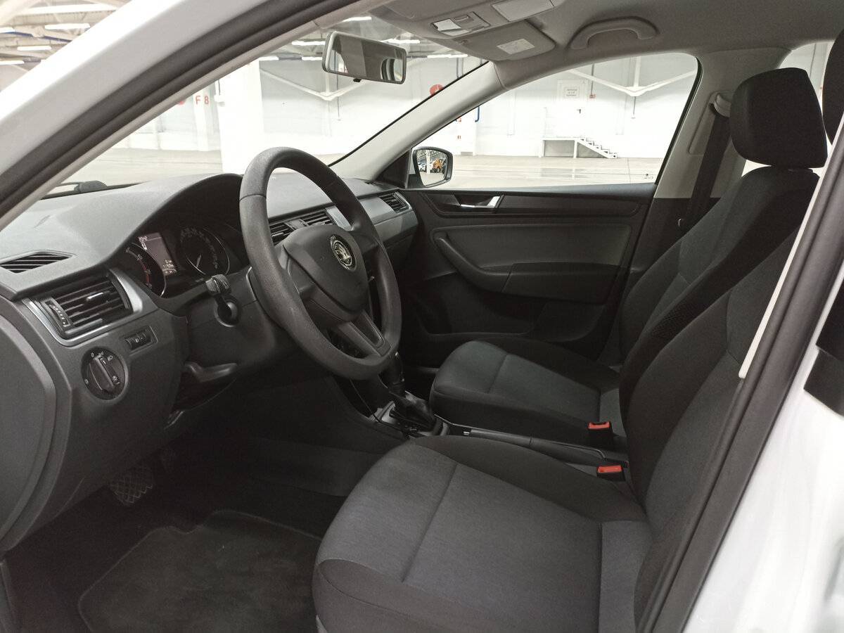 Б/У Шкода Рапид 2018 года. Фото: #15