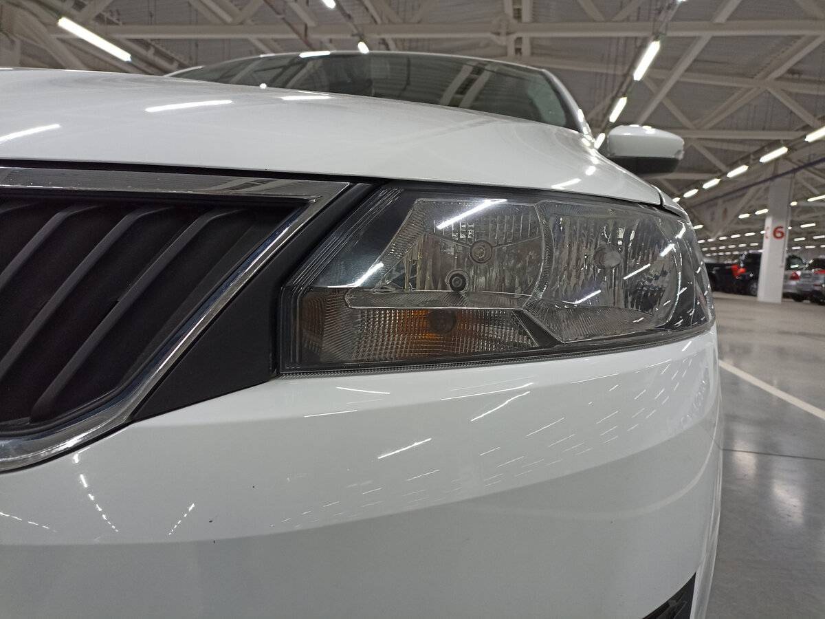 Б/У Шкода Рапид 2018 года. Фото: #16