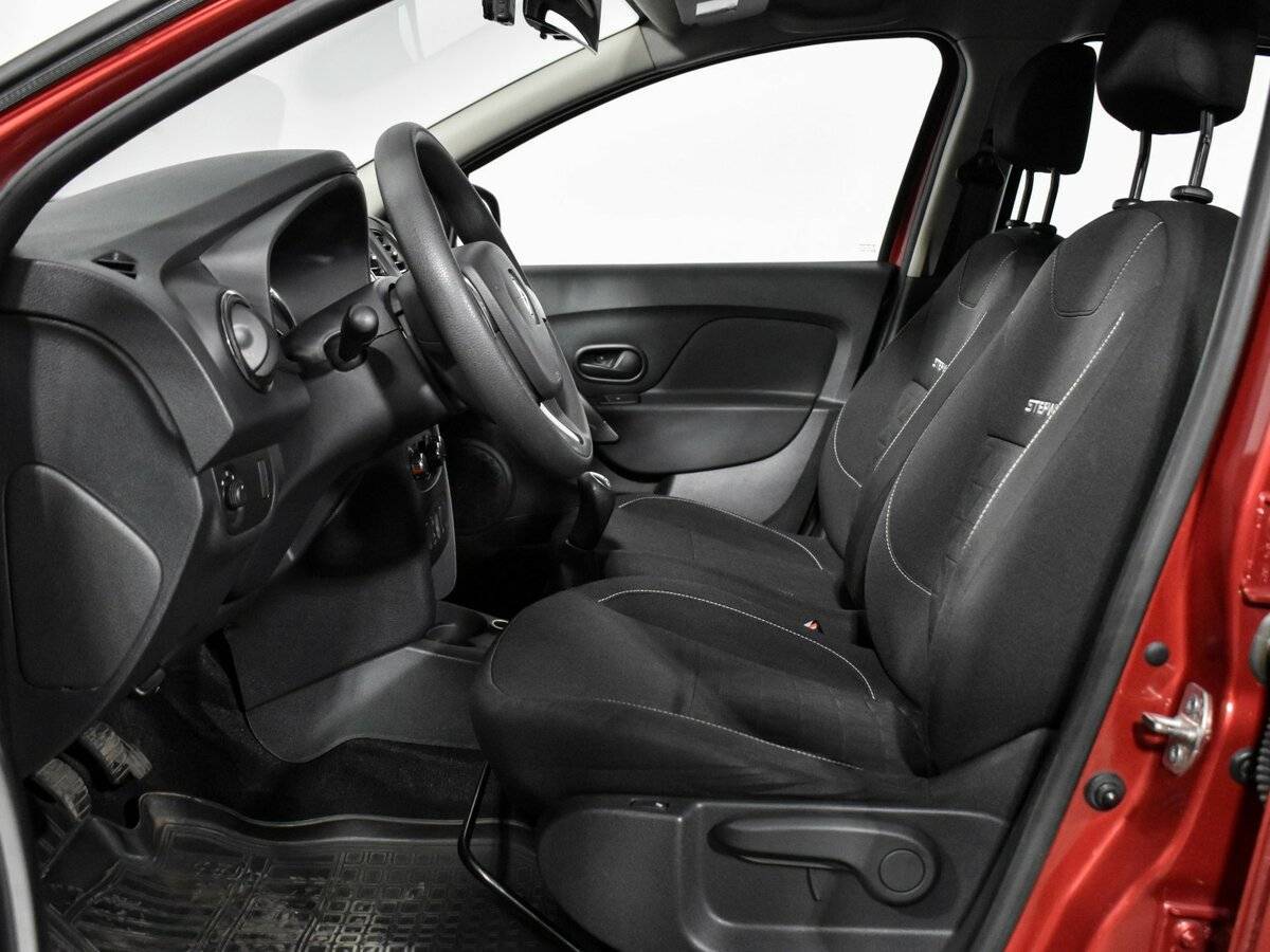 Б/У Рено Сандеро 2014 года. Фото: #9