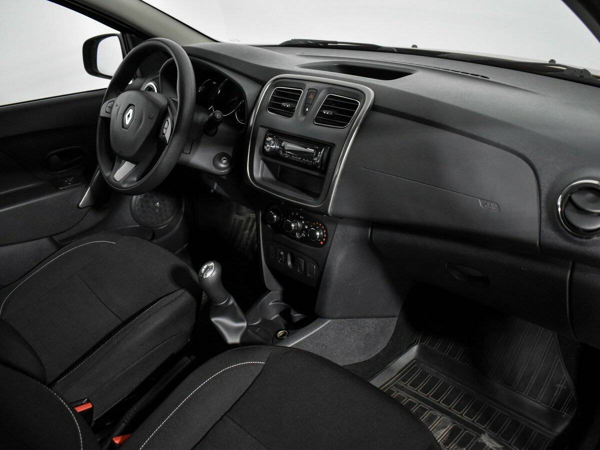 Б/У Рено Сандеро 2014 года. Фото: #12