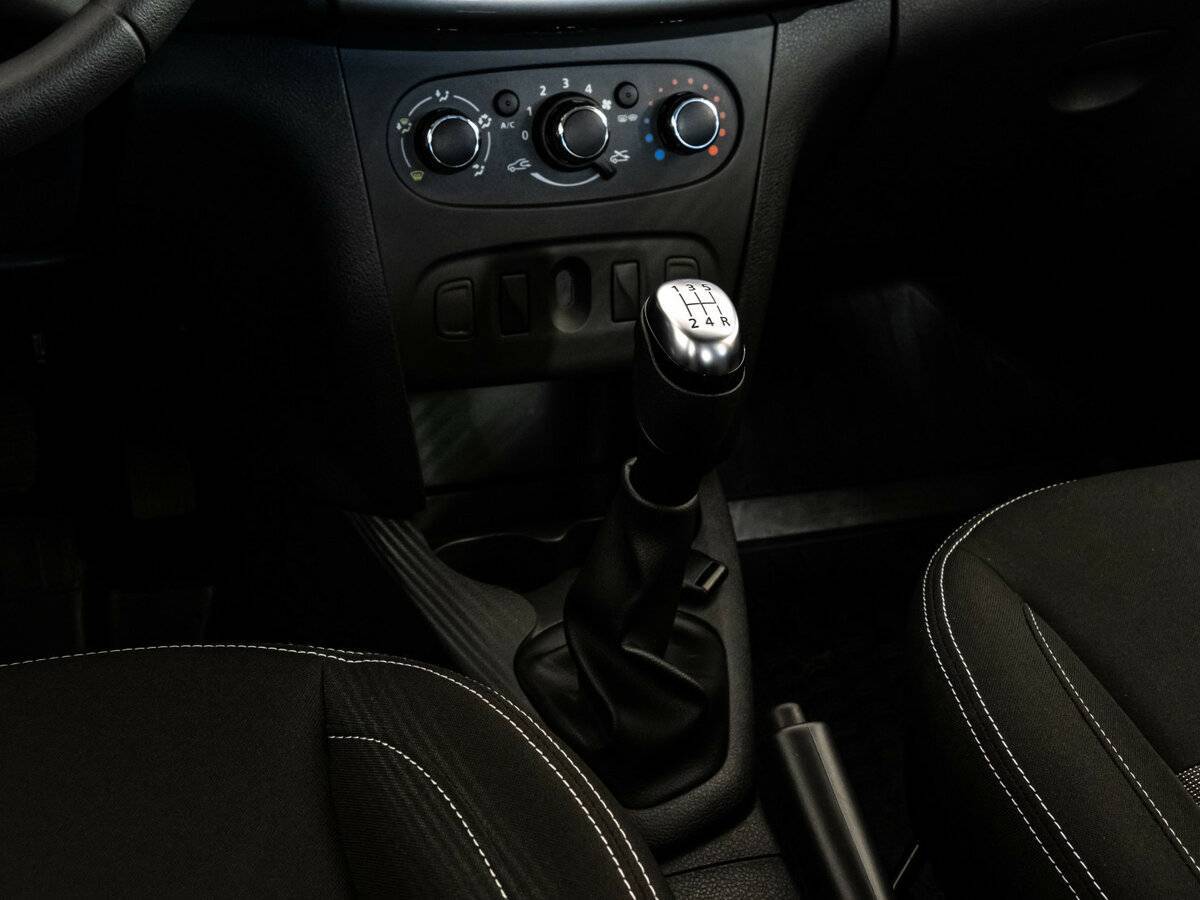 Б/У Рено Сандеро 2022 года. Фото: #11