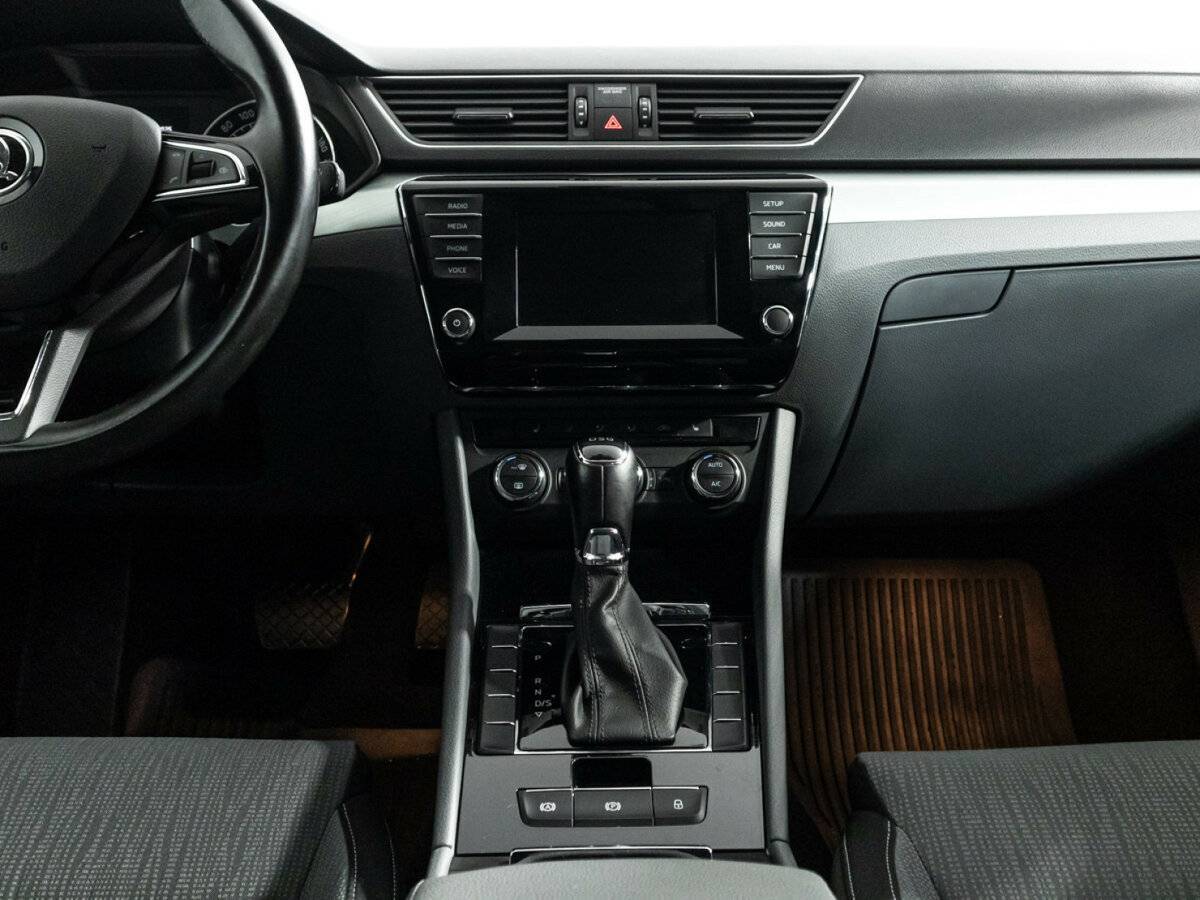 Б/У Шкода Суперб 2015 года. Фото: #13