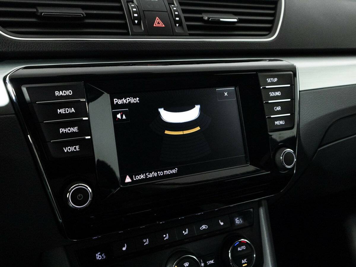 Б/У Шкода Суперб 2015 года. Фото: #16