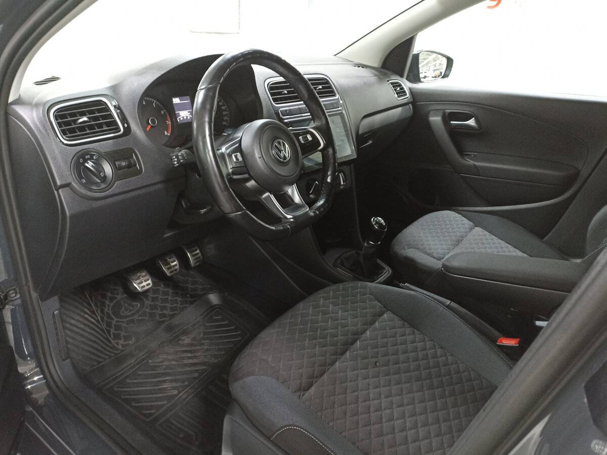 Б/У Фольксваген Поло 2018 года. Фото: #15