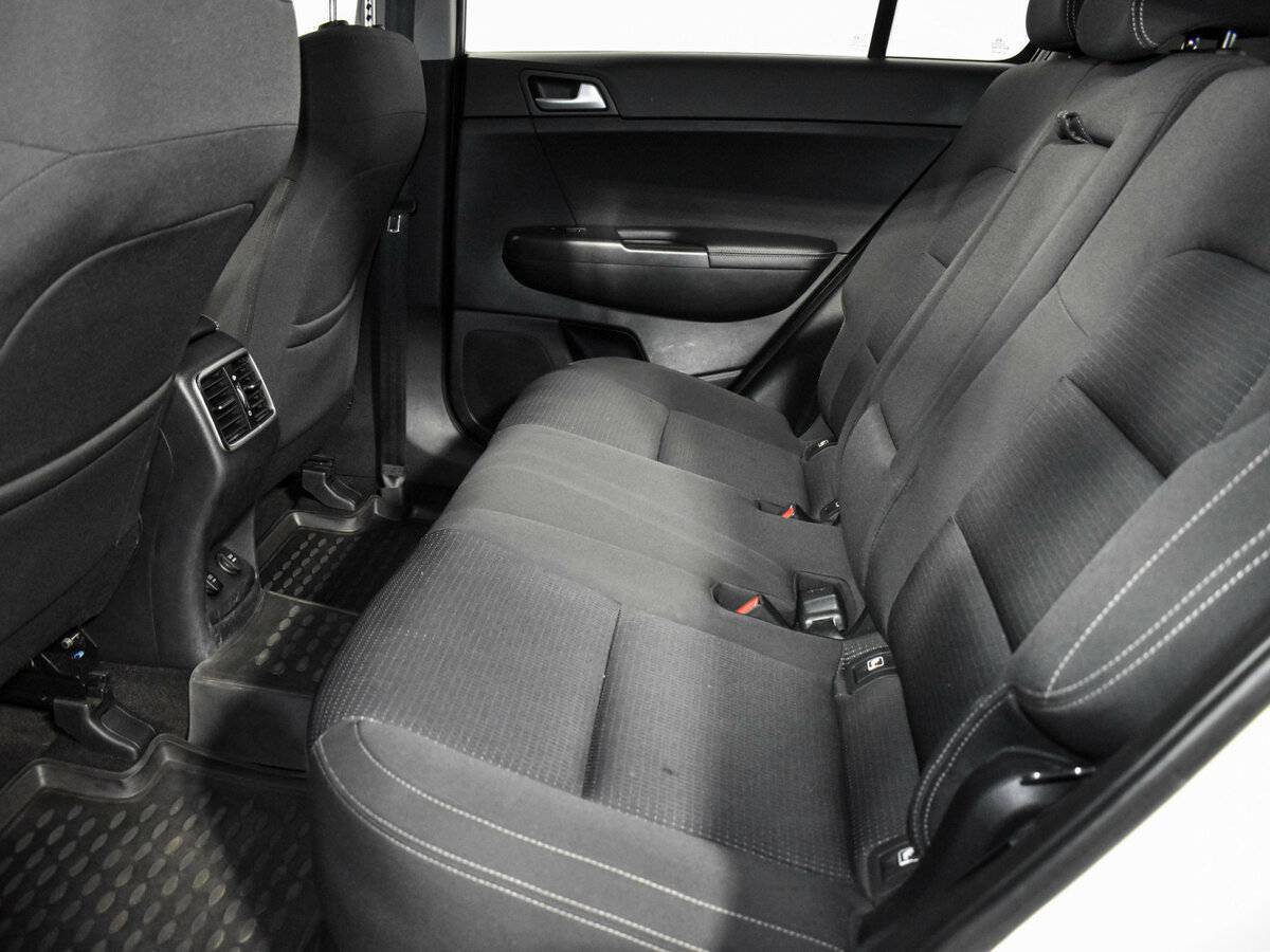 Б/У Киа Спортейдж 2016 года. Фото: #10