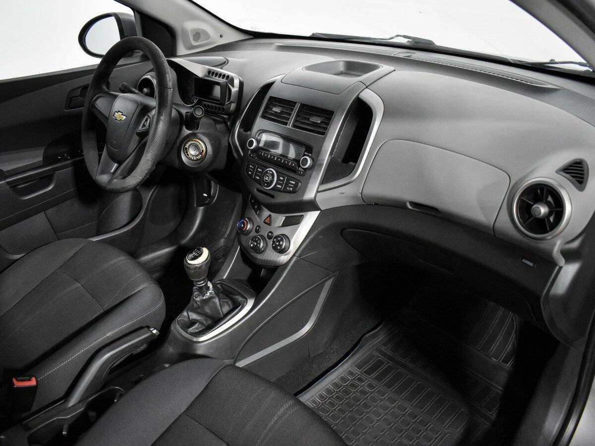 Б/У Шевроле Авео 2012 года. Фото: #13