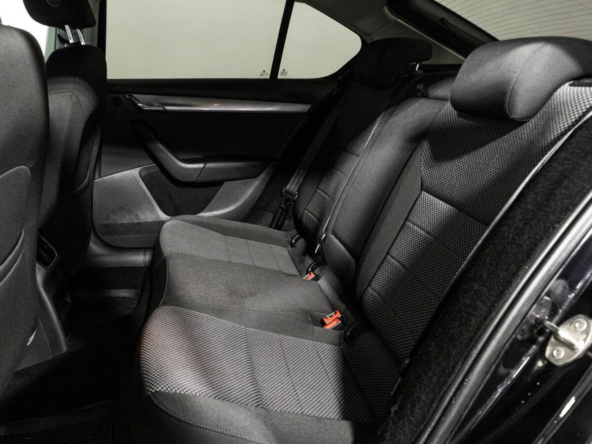 Б/У Шкода Октавия 2016 года. Фото: #9