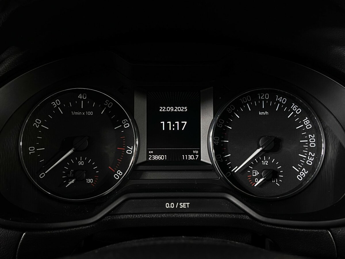 Б/У Шкода Октавия 2015 года. Фото: #12