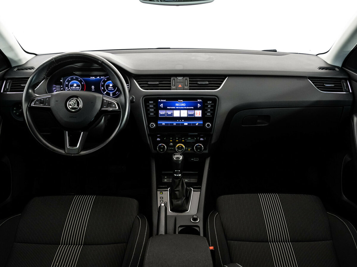 Б/У Шкода Октавия 2019 года. Фото: #7