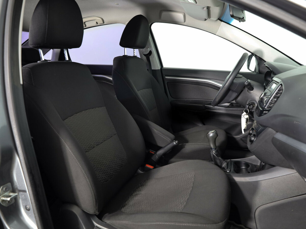 Б/У Лада (ВАЗ) Веста 2017 года. Фото: #8