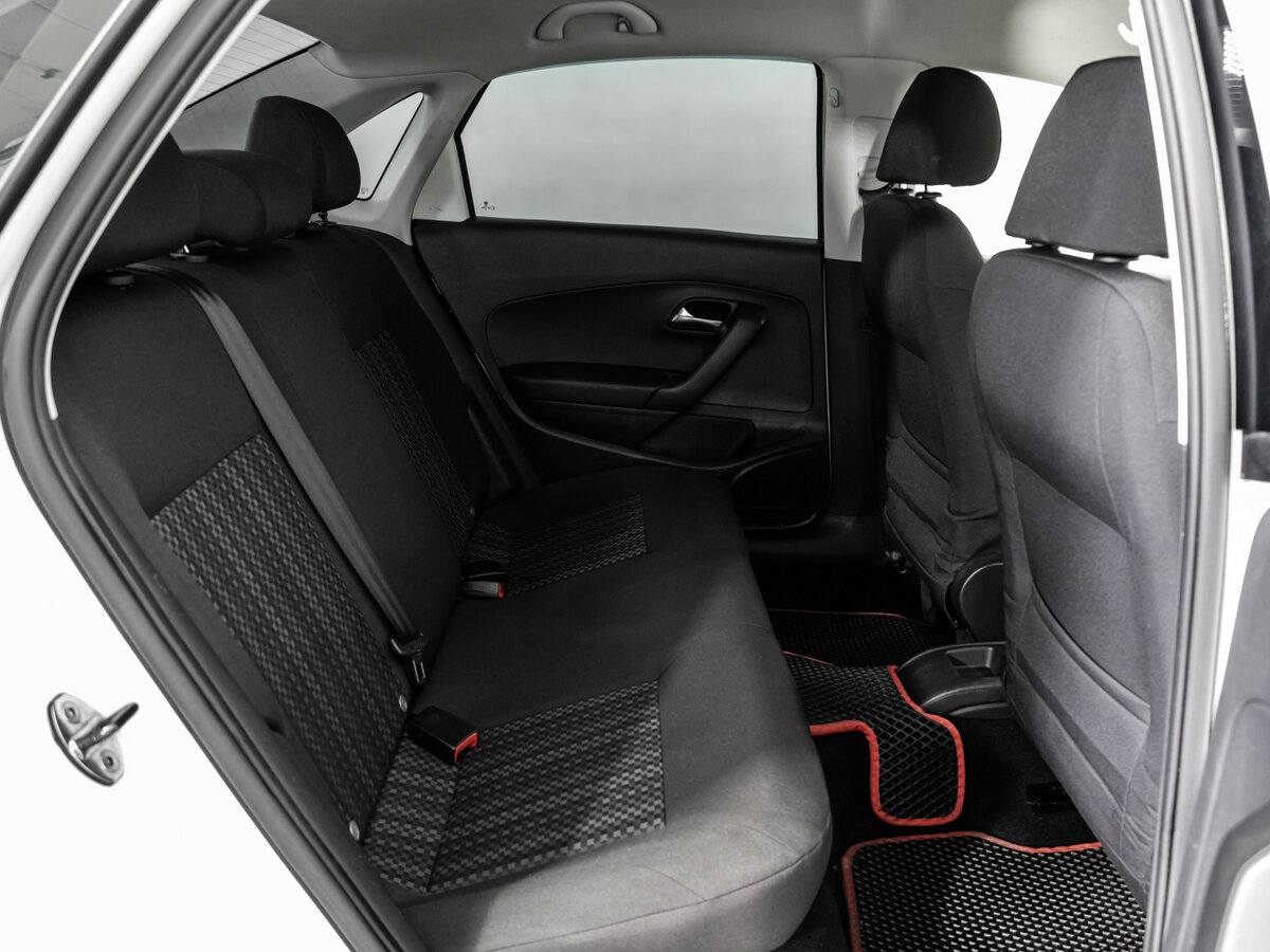 Б/У Фольксваген Поло 2016 года. Фото: #11