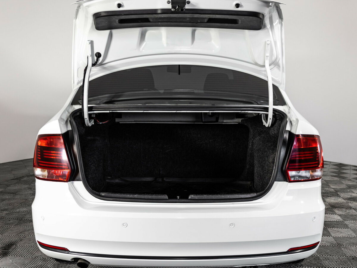 Б/У Фольксваген Поло 2016 года. Фото: #13