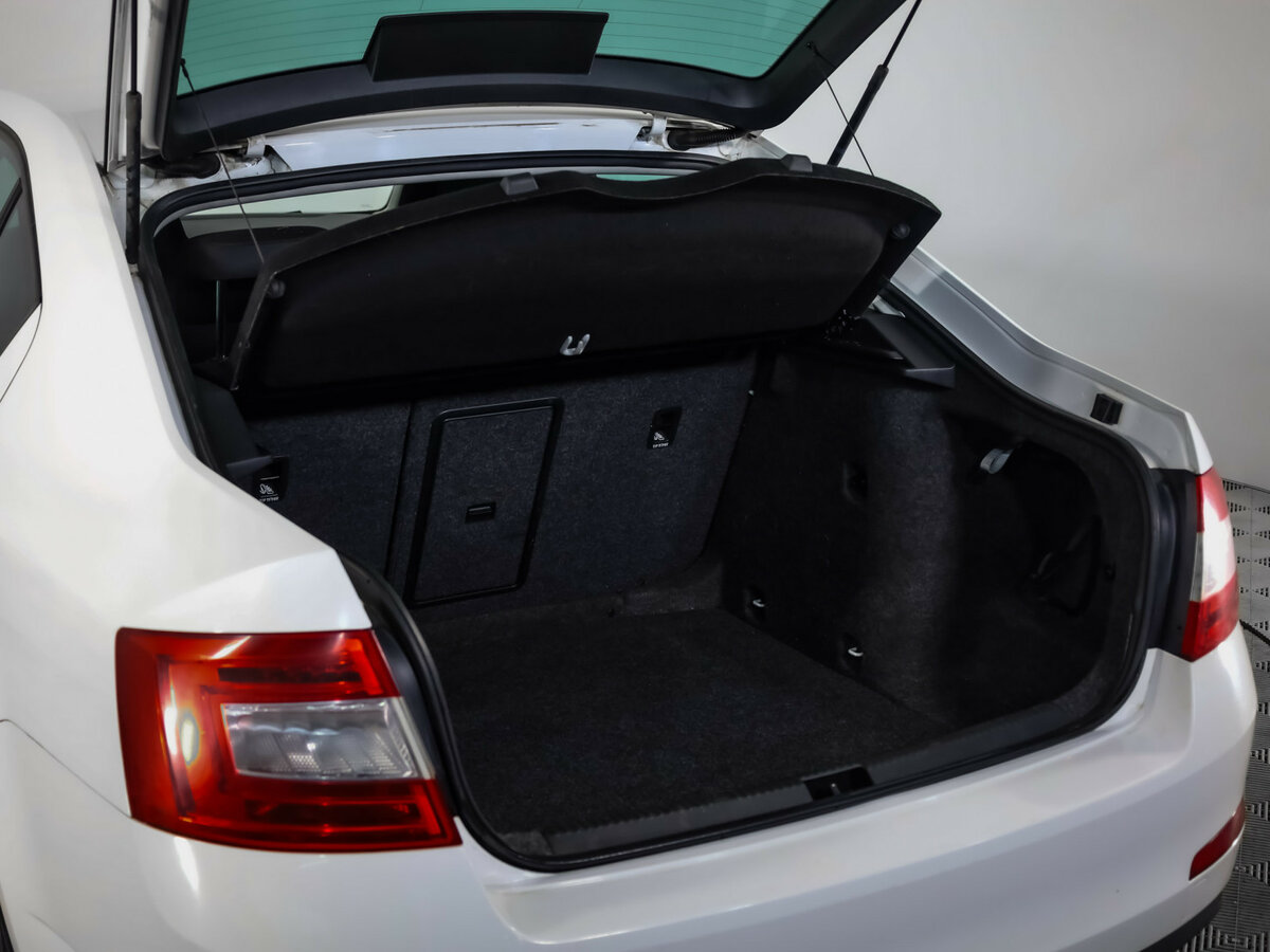 Б/У Шкода Октавия 2015 года. Фото: #21