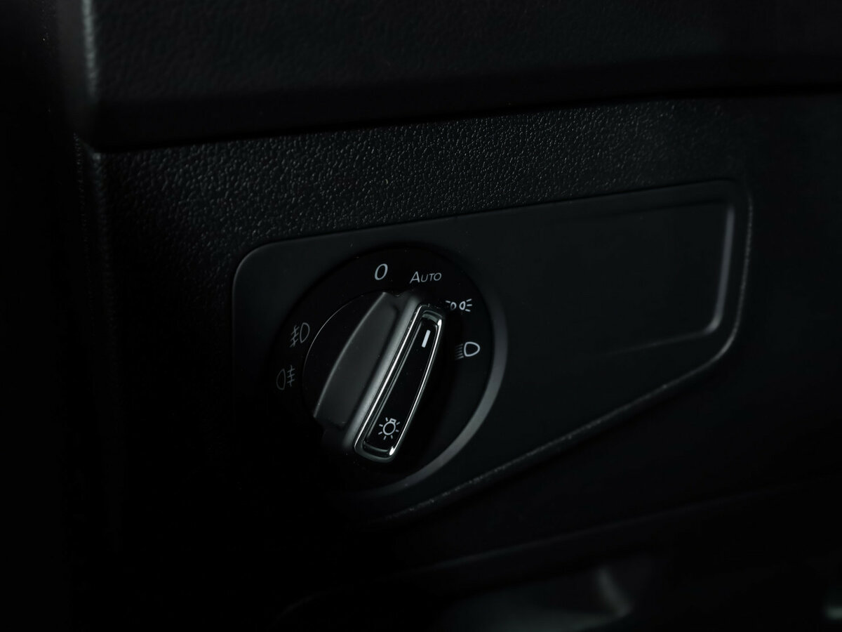 Б/У Фольксваген Тигуан 2017 года. Фото: #12