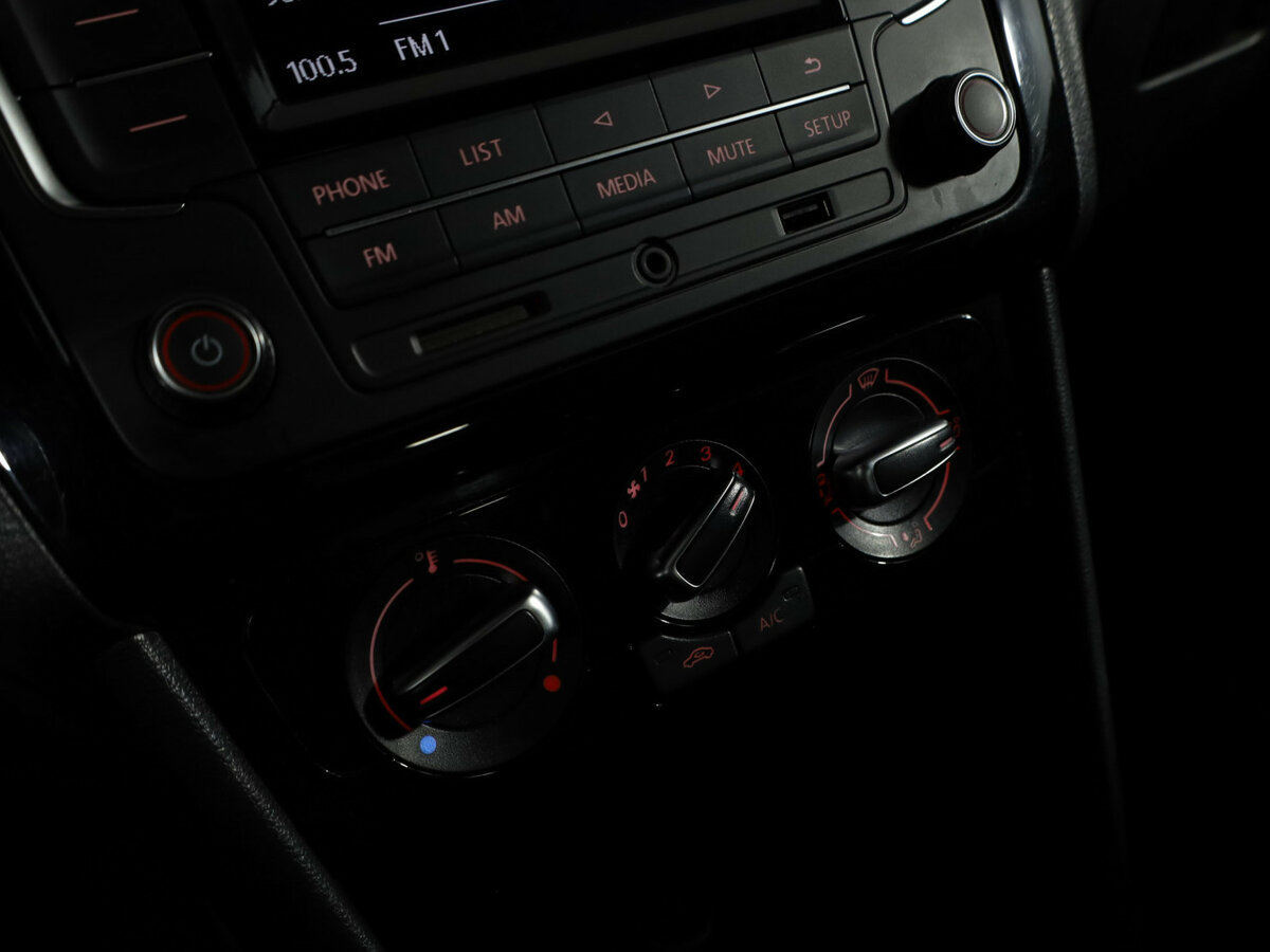 Б/У Фольксваген Поло 2017 года. Фото: #14