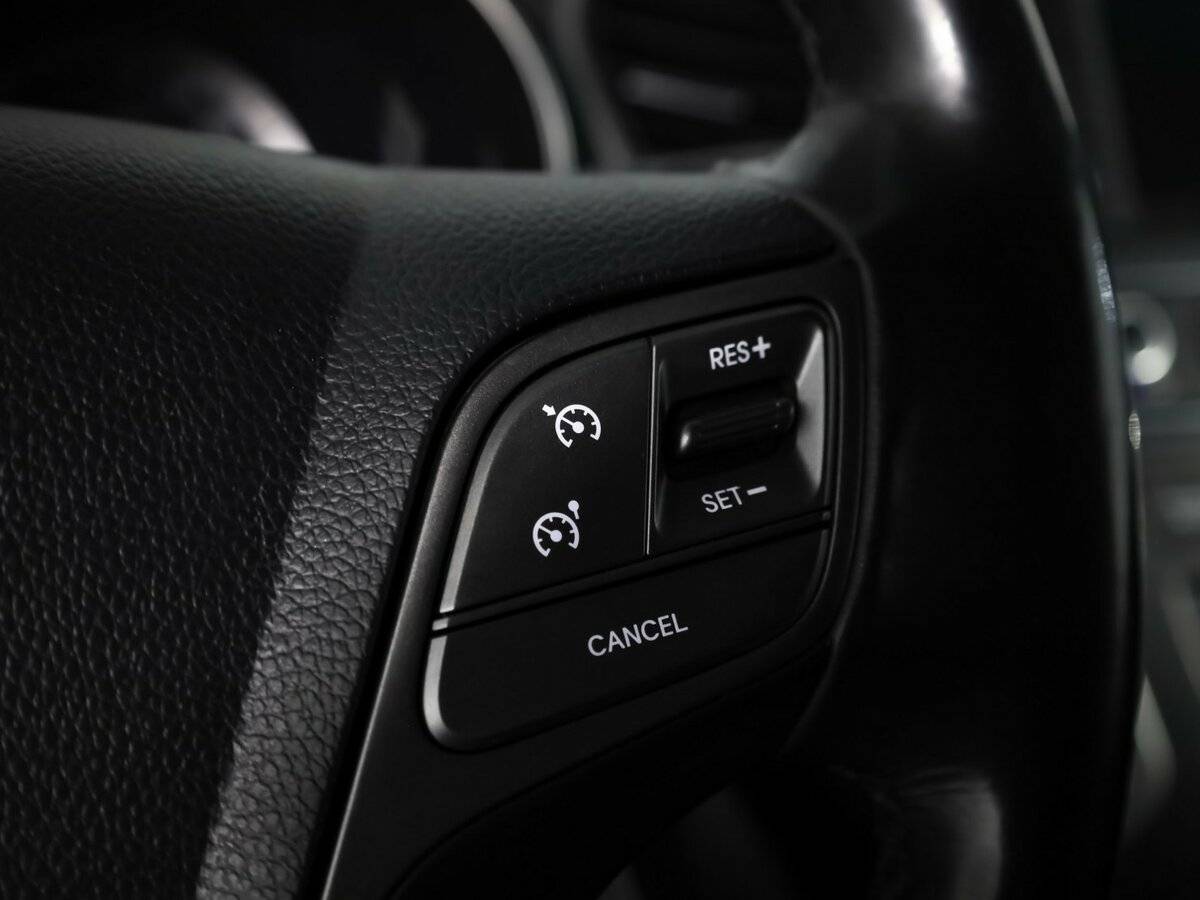 Б/У Хендай Санта Фе 2016 года. Фото: #14