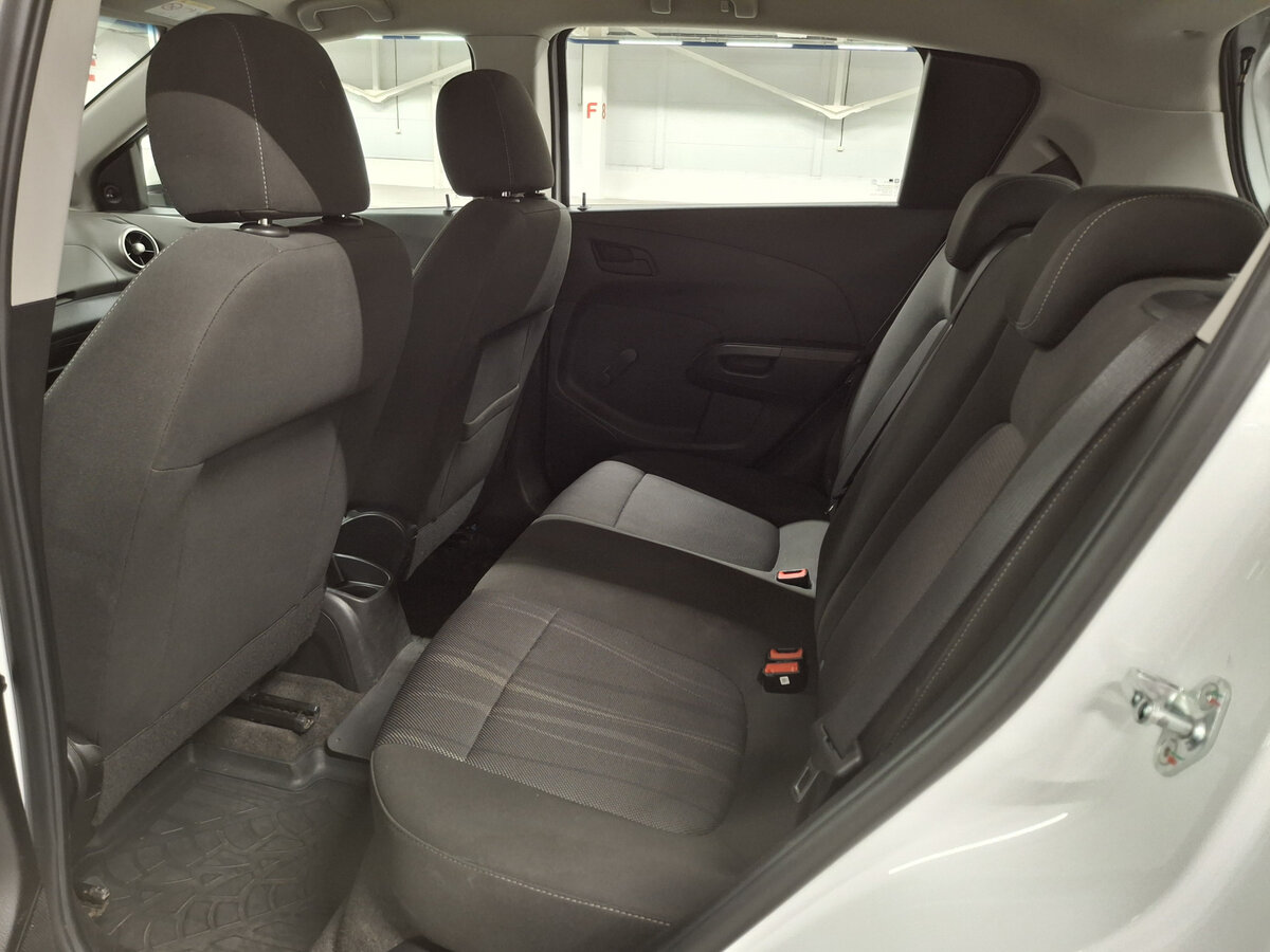 Б/У Шевроле Авео 2015 года. Фото: #10