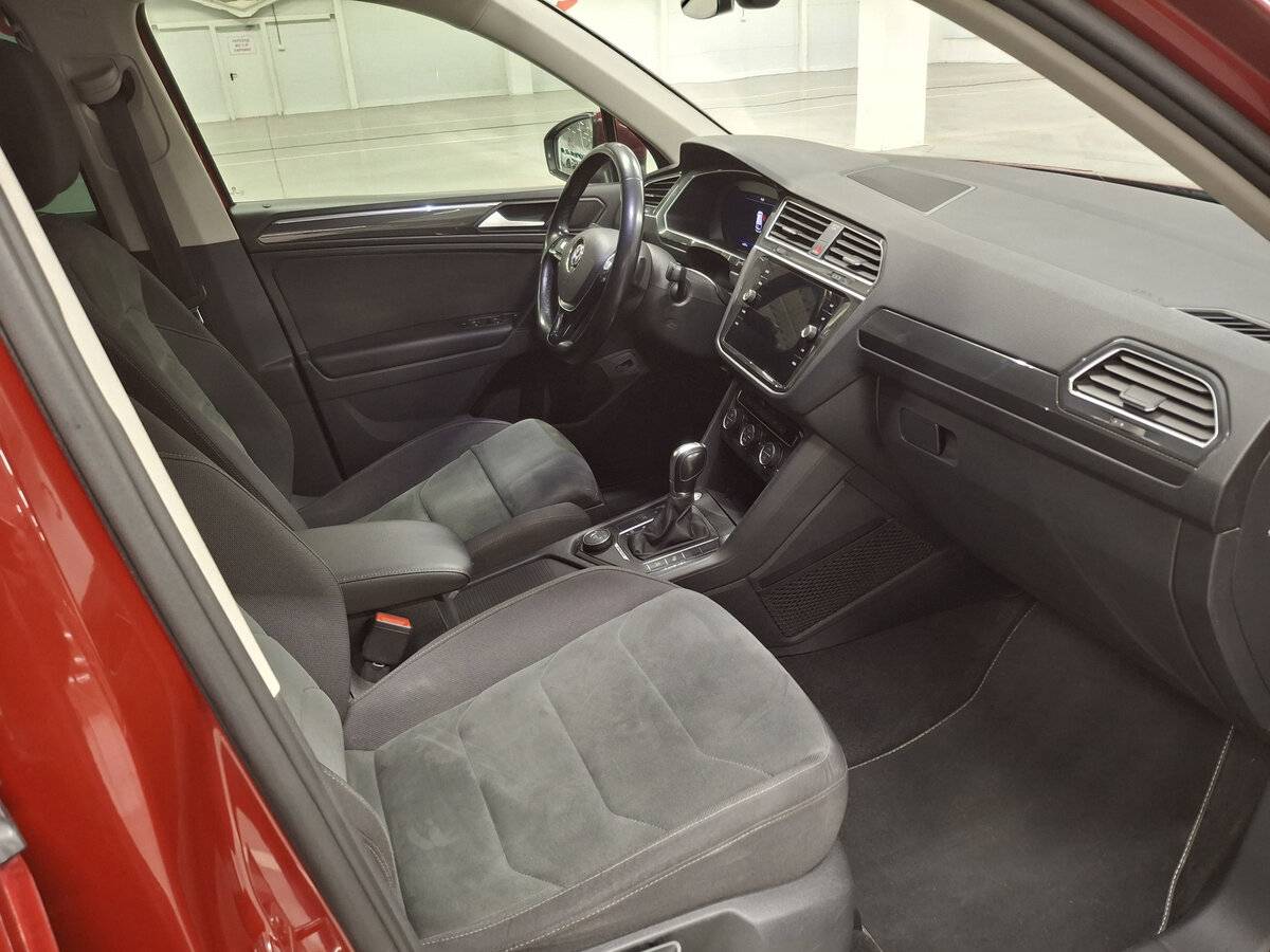 Б/У Фольксваген Тигуан 2018 года. Фото: #10