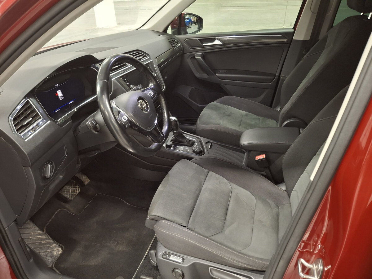 Б/У Фольксваген Тигуан 2018 года. Фото: #15