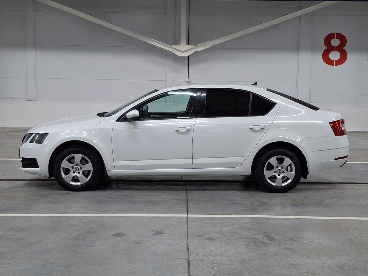 Б/У Шкода Октавия 2018 года. Фото: #7