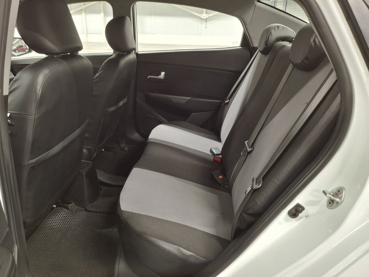 Б/У Киа Рио 2015 года. Фото: #10