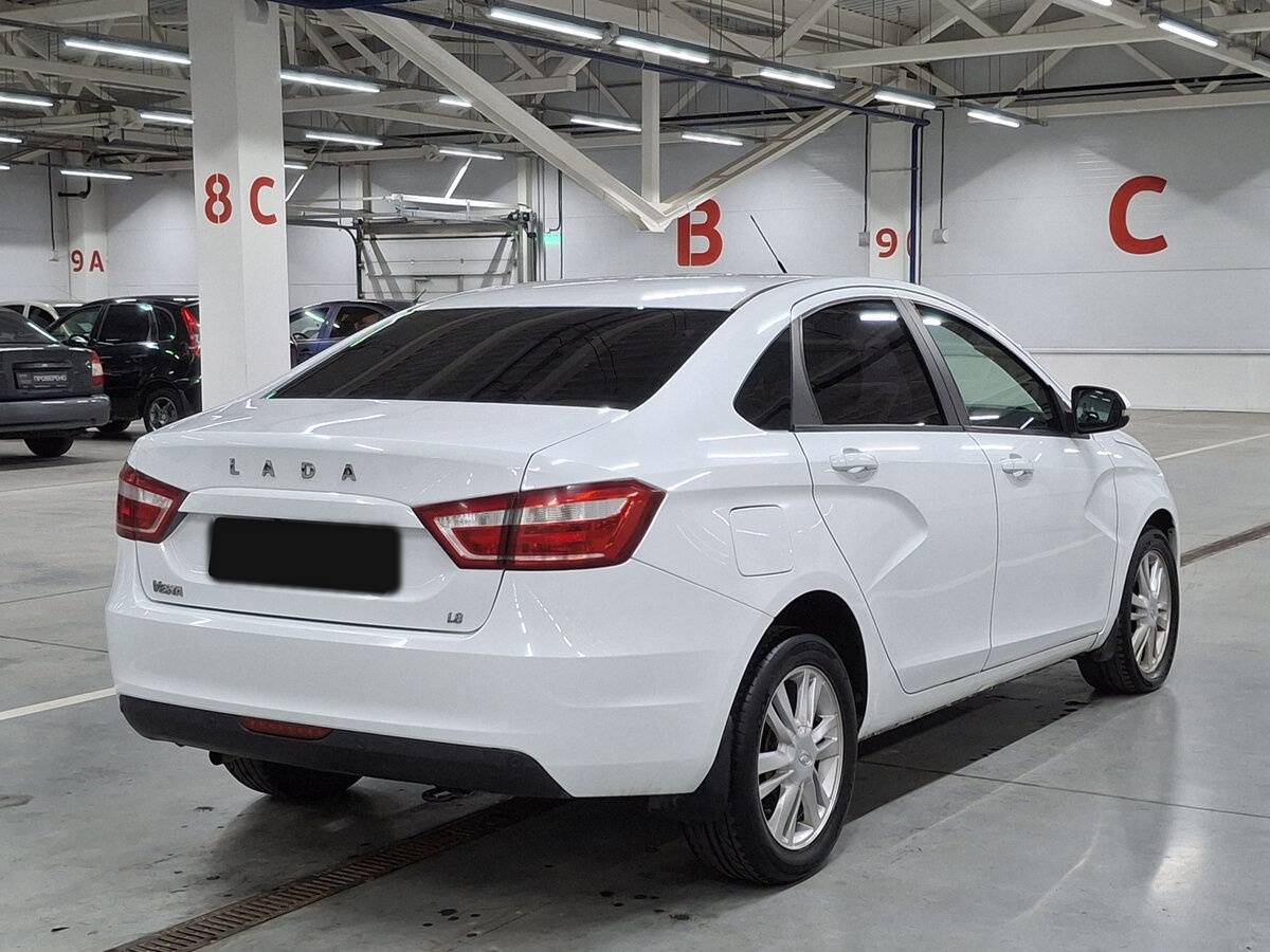 Б/У Лада (ВАЗ) Веста 2017 года. Фото: #4