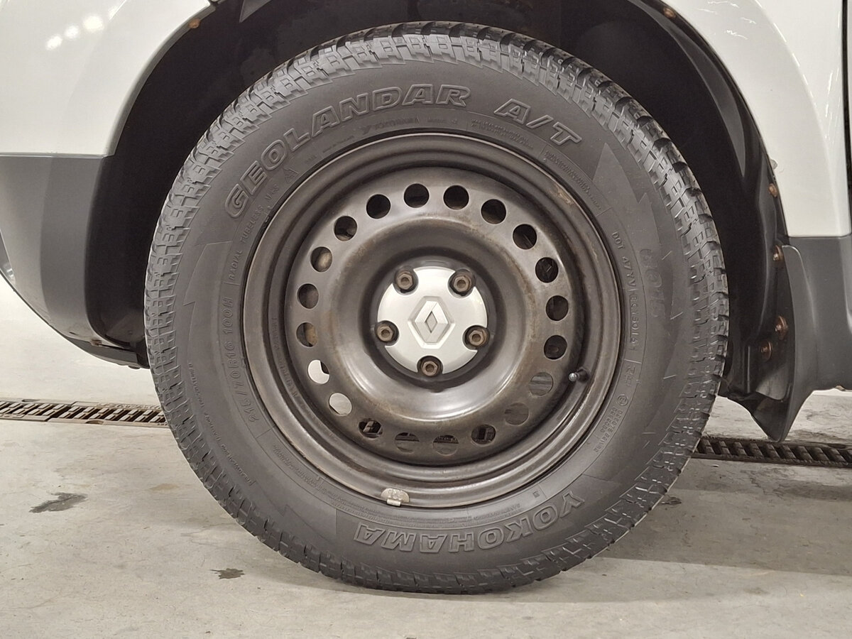 Б/У Рено Дастер 2012 года. Фото: #17