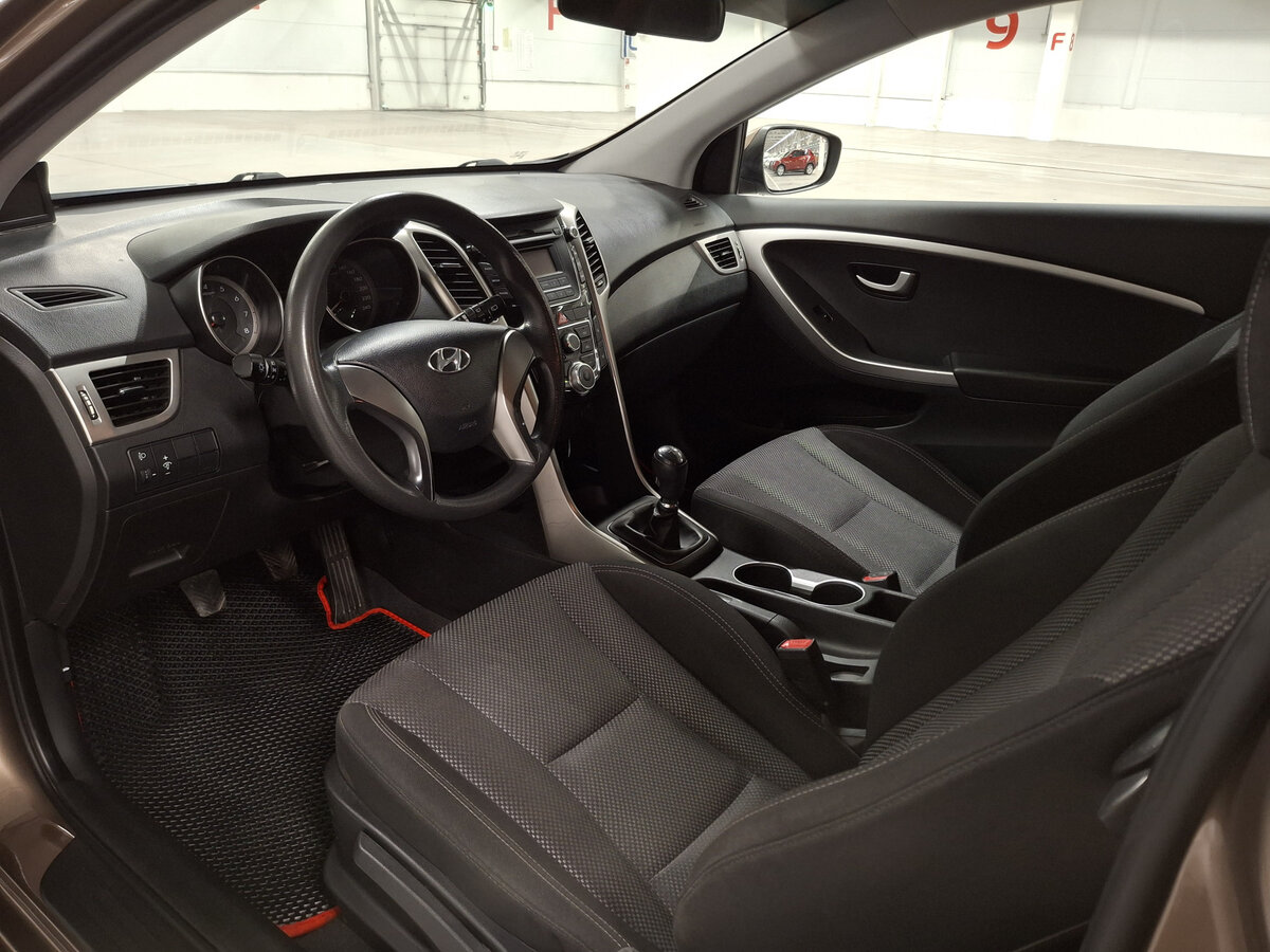 Б/У Хендай ай30 2013 года. Фото: #15