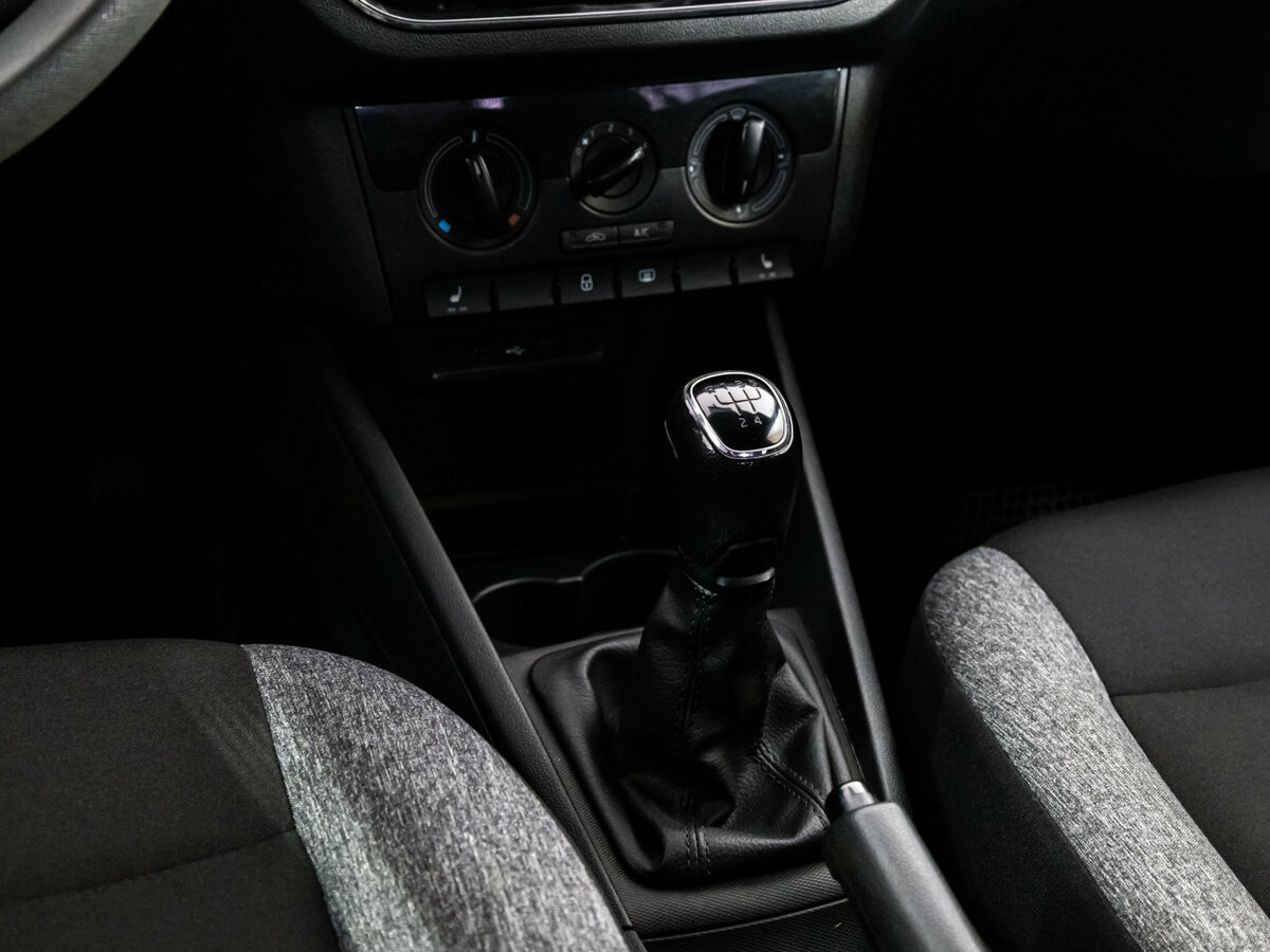 Б/У Шкода Рапид 2020 года. Фото: #9