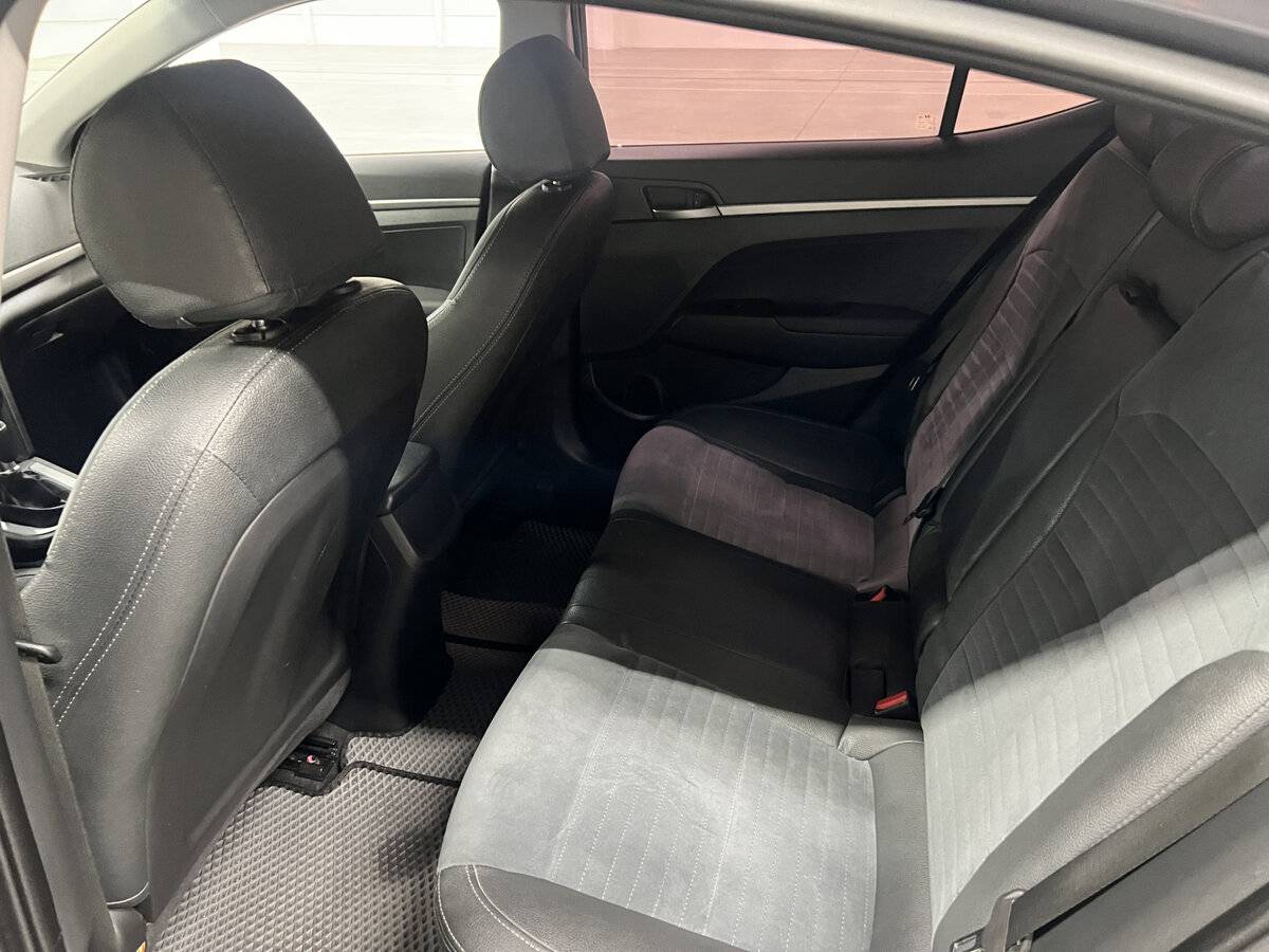 Б/У Хендай Елантра 2016 года. Фото: #11