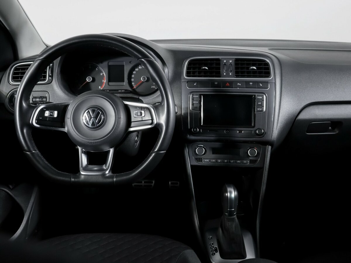 Б/У Фольксваген Поло 2018 года. Фото: #9