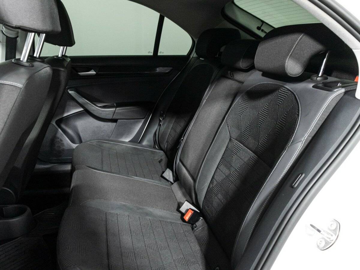 Б/У Фольксваген Поло 2020 года. Фото: #9