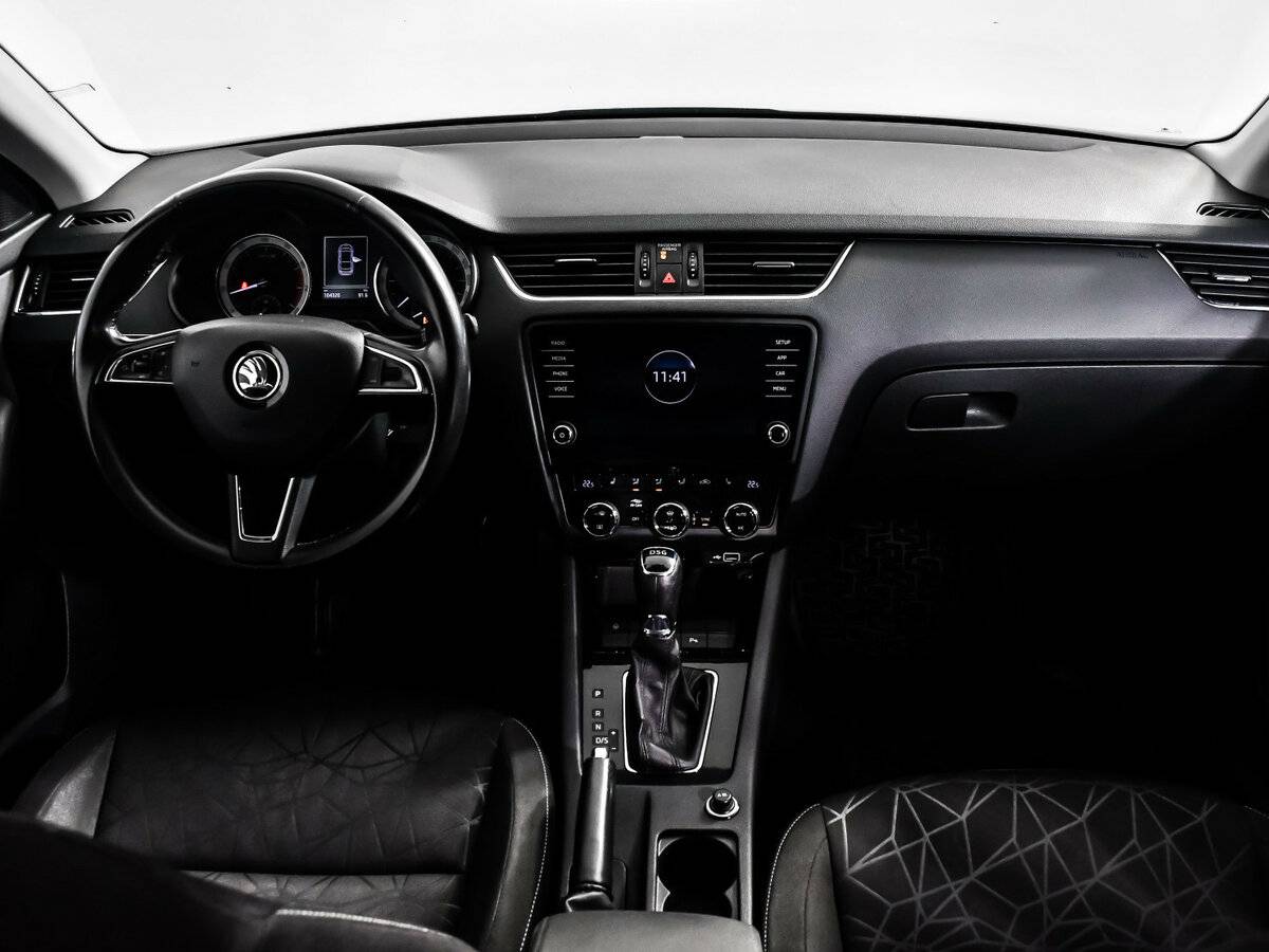 Б/У Шкода Октавия 2020 года. Фото: #11