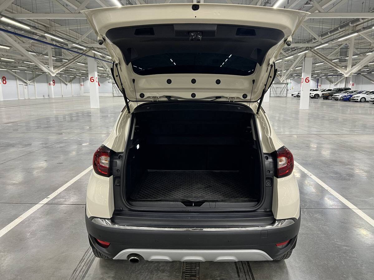 Б/У Рено Каптюр 2019 года. Фото: #9