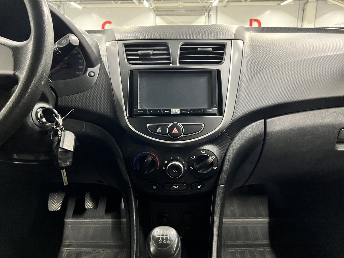 Б/У Хендай Солярис 2015 года. Фото: #14