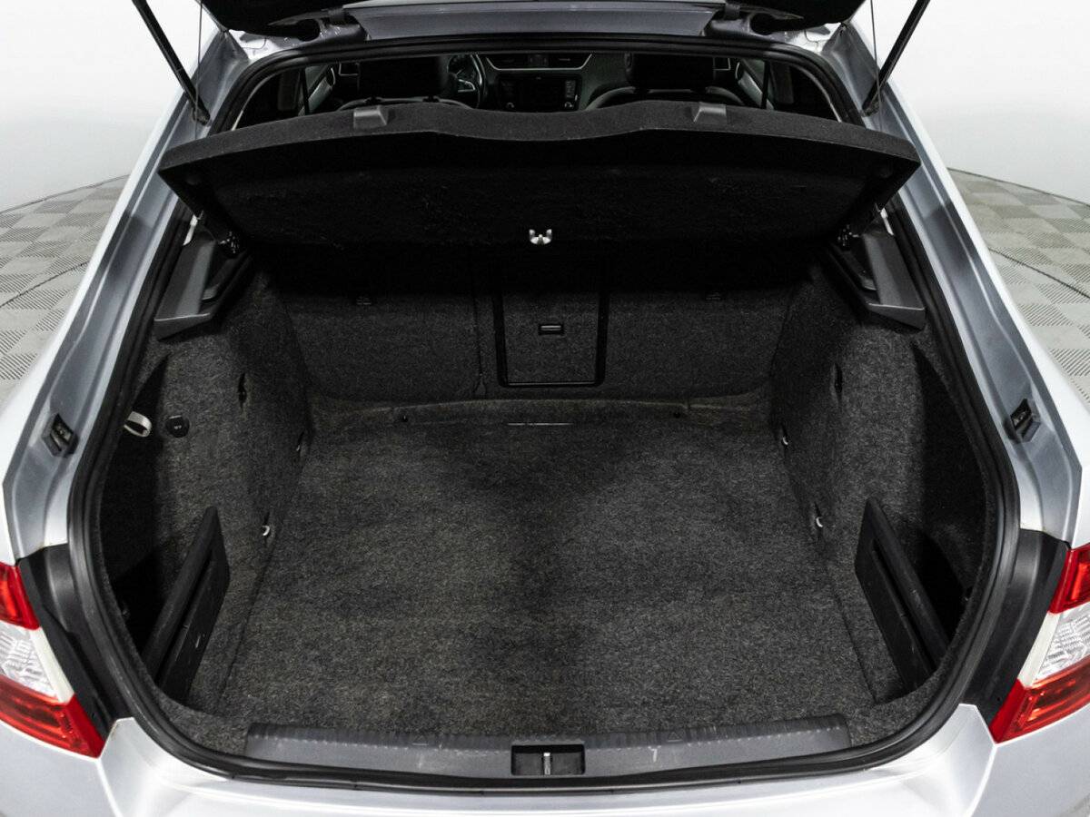 Б/У Шкода Октавия 2013 года. Фото: #6