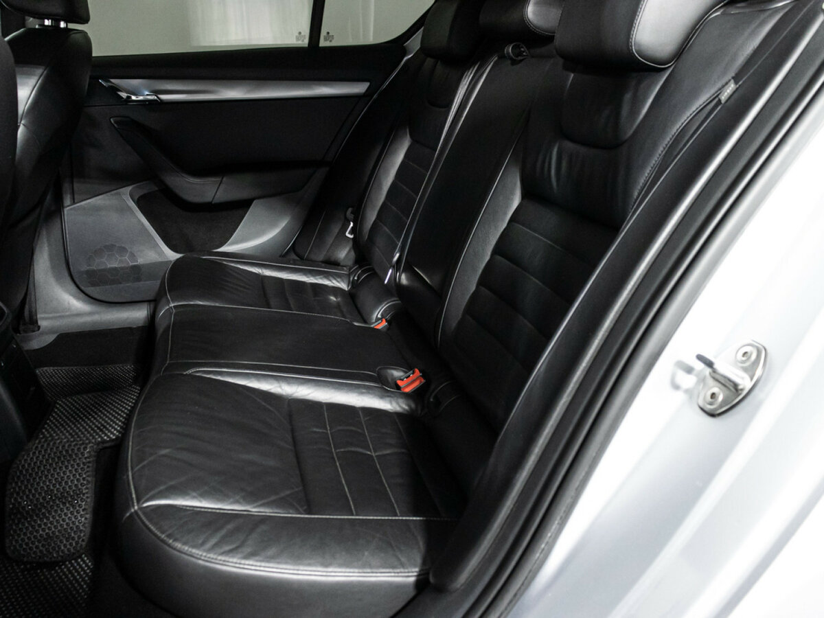 Б/У Шкода Октавия 2013 года. Фото: #8