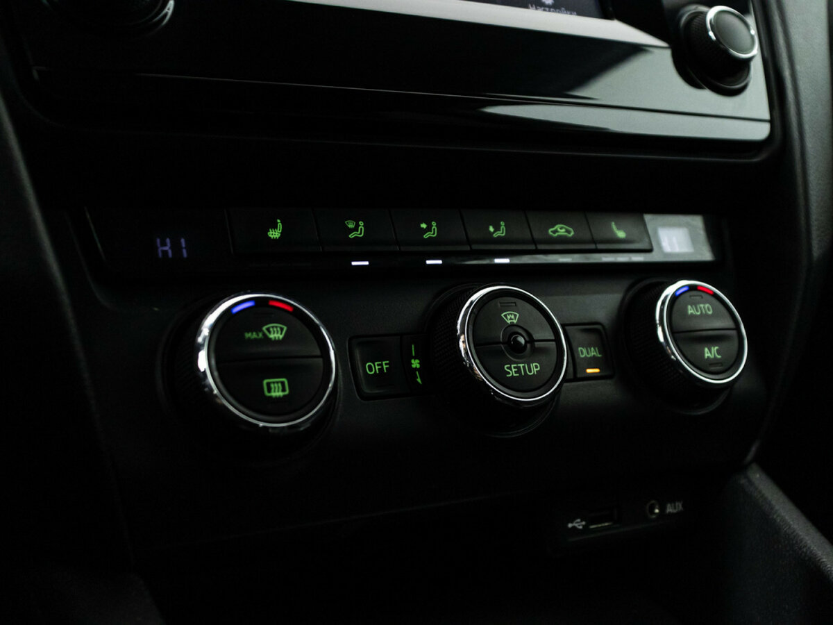 Б/У Шкода Октавия 2013 года. Фото: #13