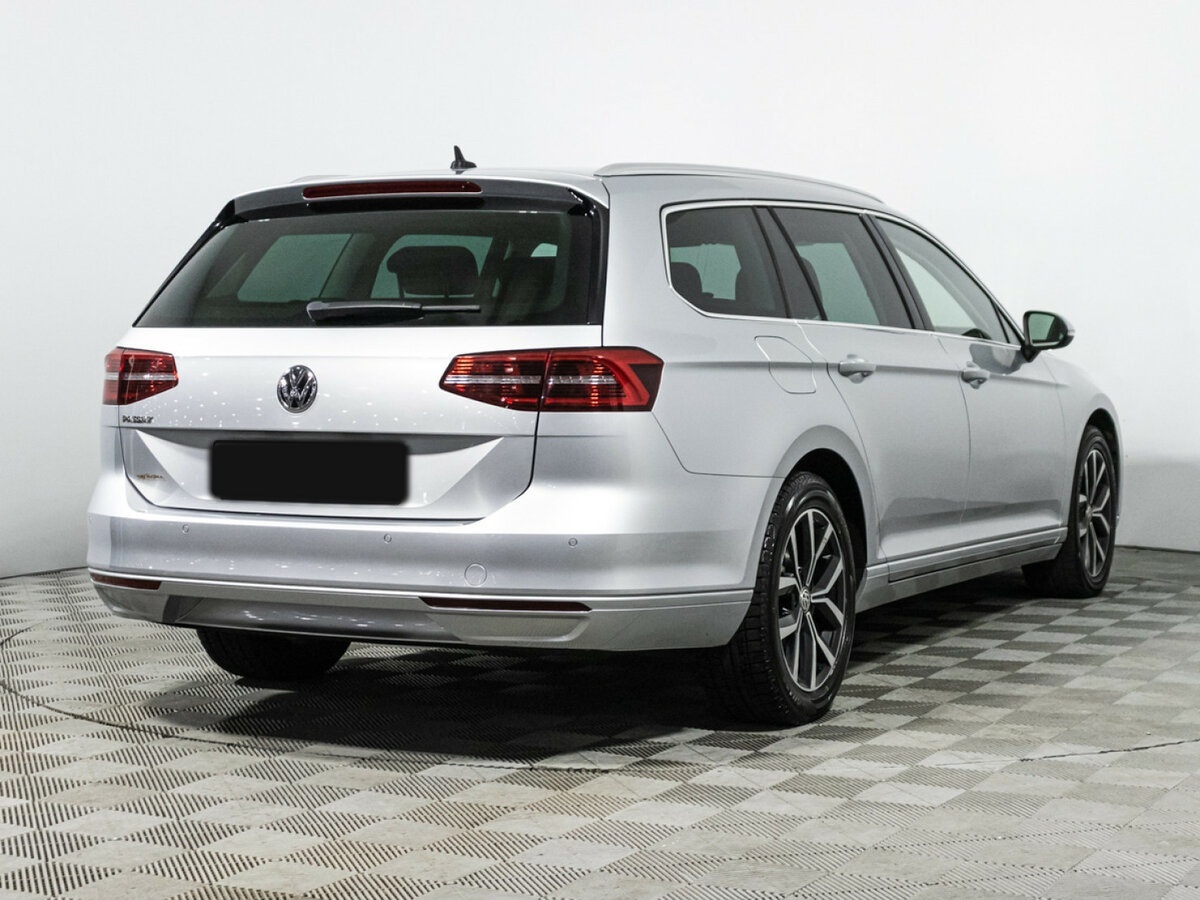 Б/У Фольксваген Пассат 2017 года. Фото: #4