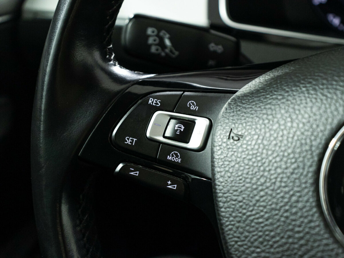 Б/У Фольксваген Пассат 2017 года. Фото: #17