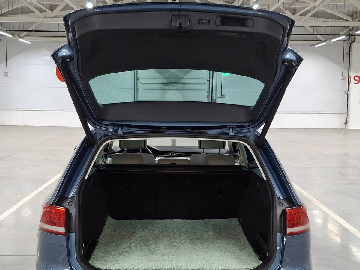 Б/У Фольксваген Пассат 2018 года. Фото: #9